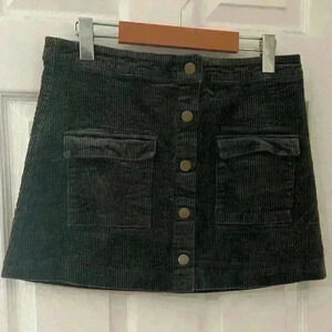 Mono B green corduroy button front skirt with pockets size large green